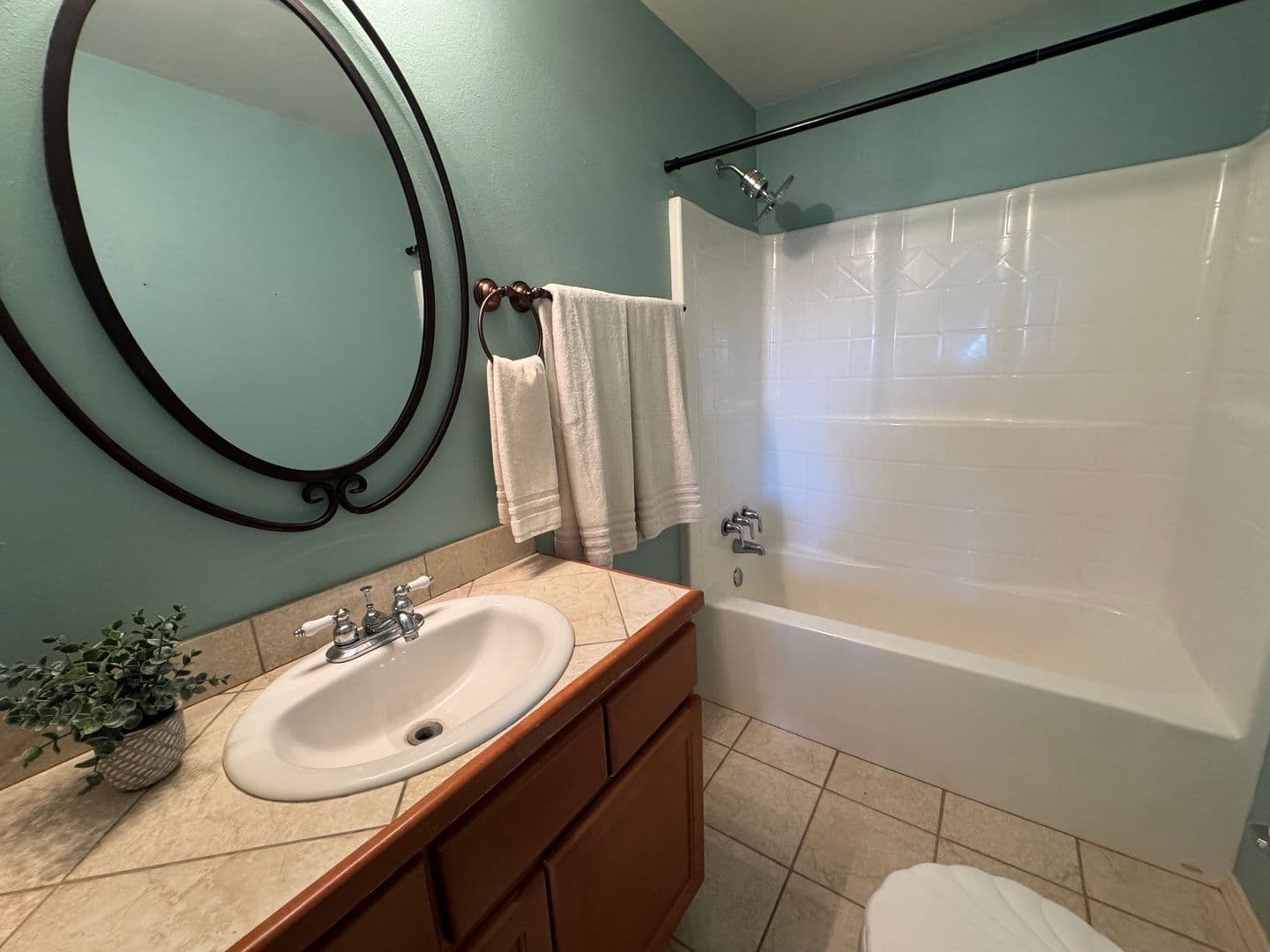 Anacortes House: 7604 Holiday Boulevard