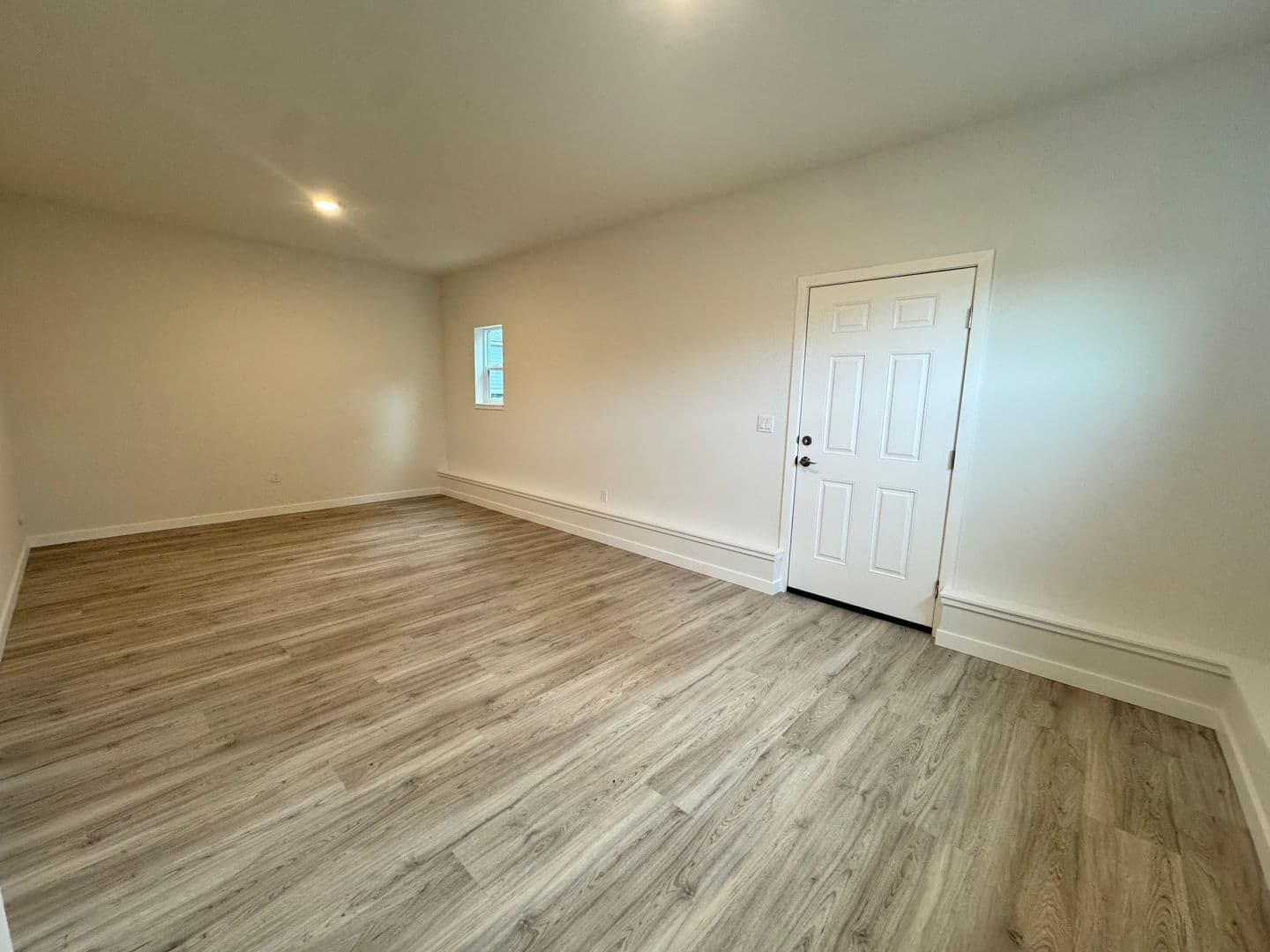 Anacortes Apartment: 3804 Q Ave