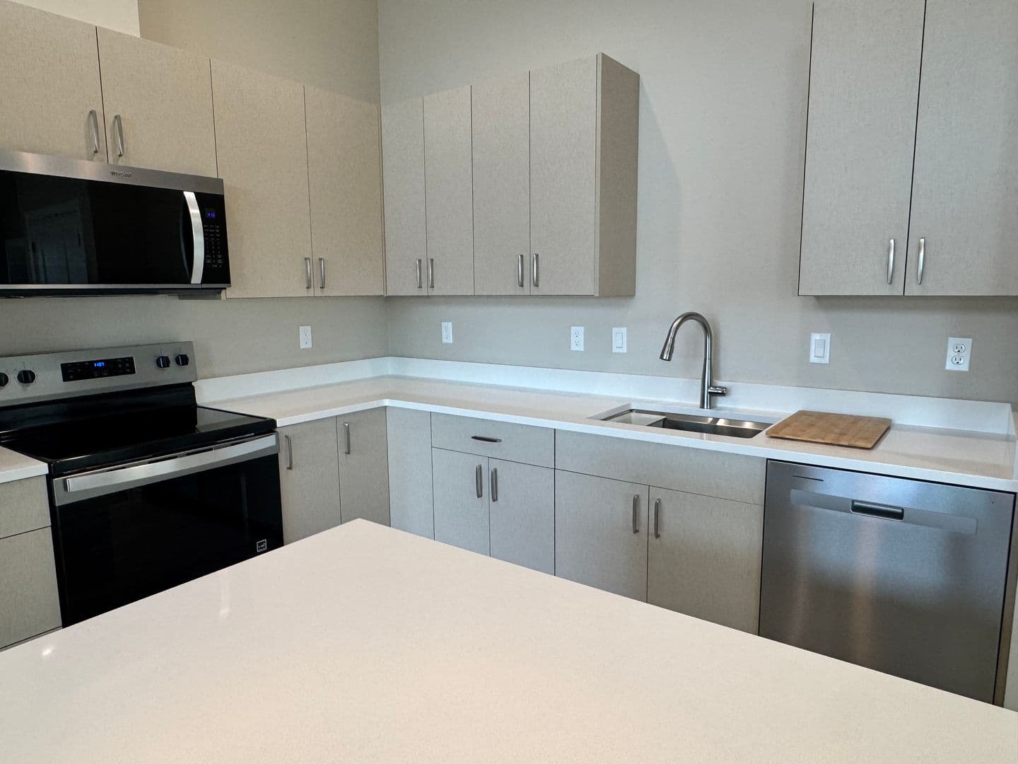 Anacortes Apartment: 3804 Q Ave