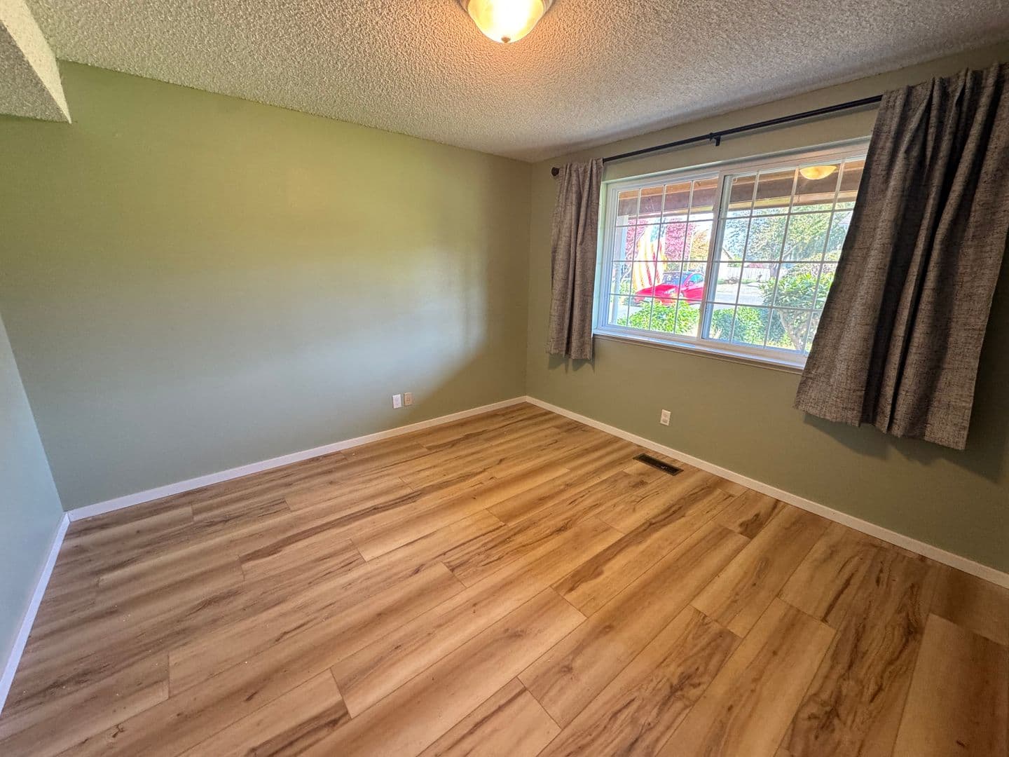 MOUNT VERNON WA House: 15382 Cottonwood Lane
