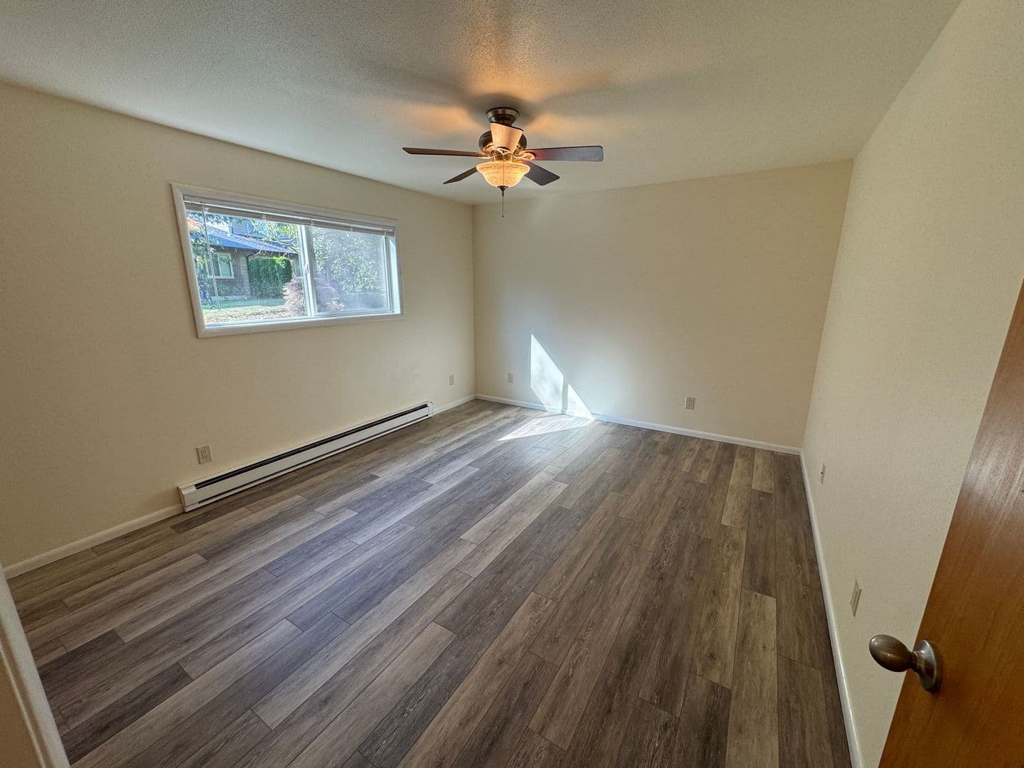 Ferndale Apartment: 2166 Eastview Place