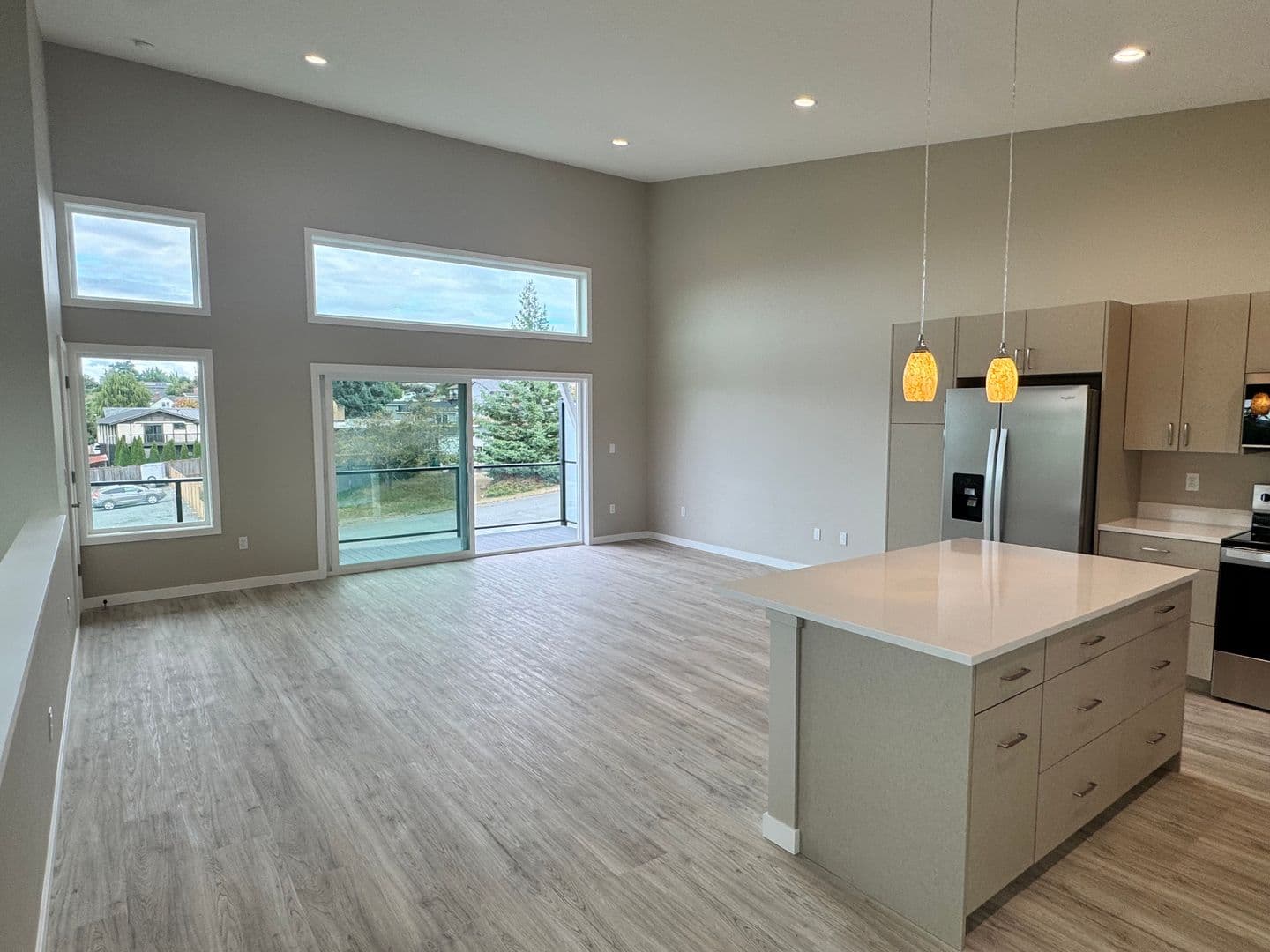 Anacortes Apartment: 3804 Q Ave