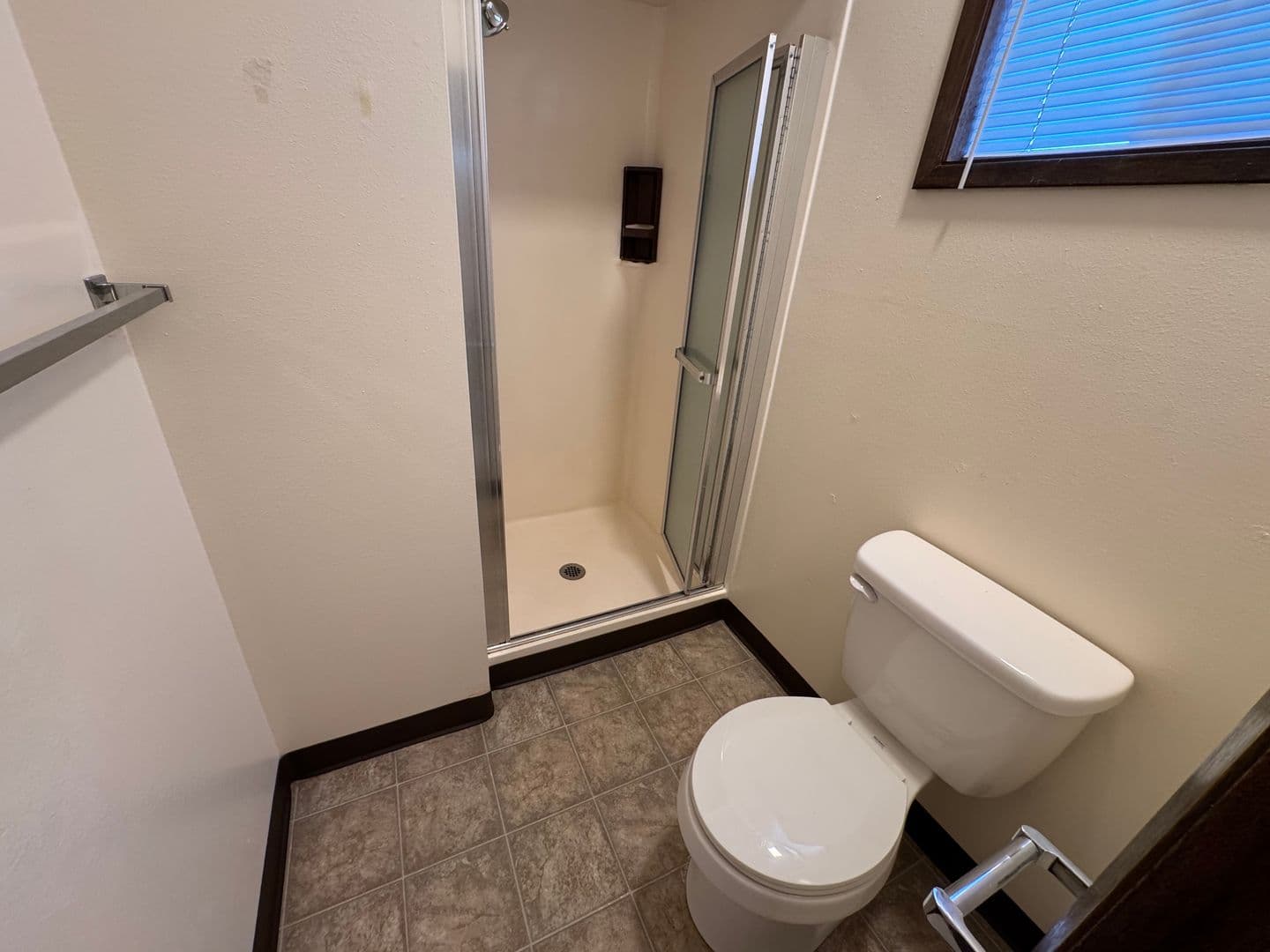 Bellingham Apartment: 2821 & 2823 Queen Street