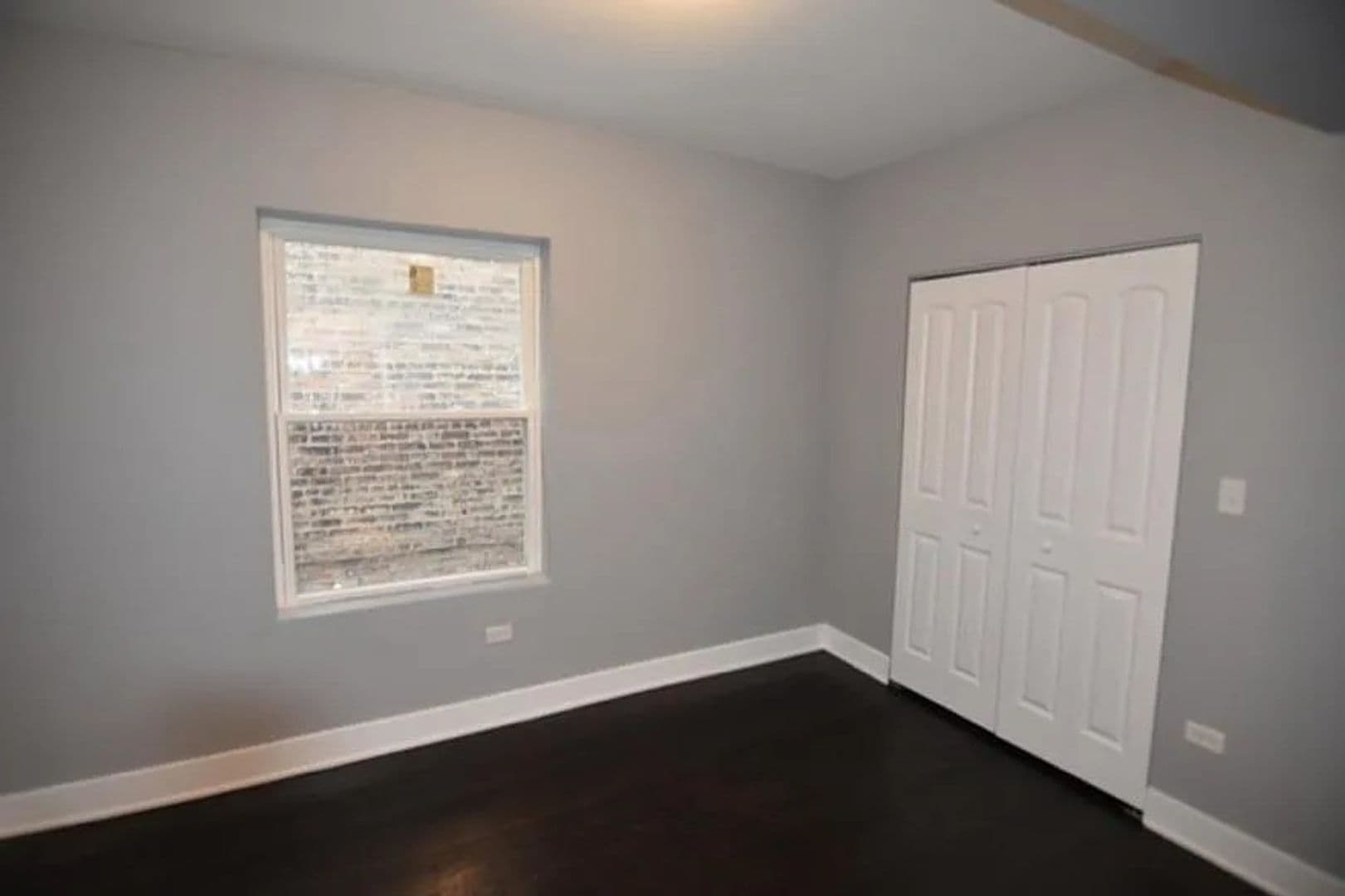 Chicago Apartment: 5318 W Monroe St