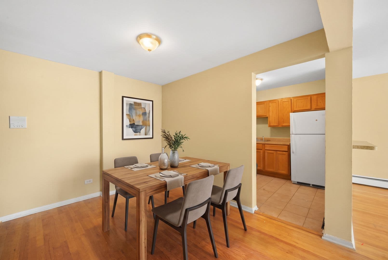 Chicago Apartment: 7801 S South Shore Dr