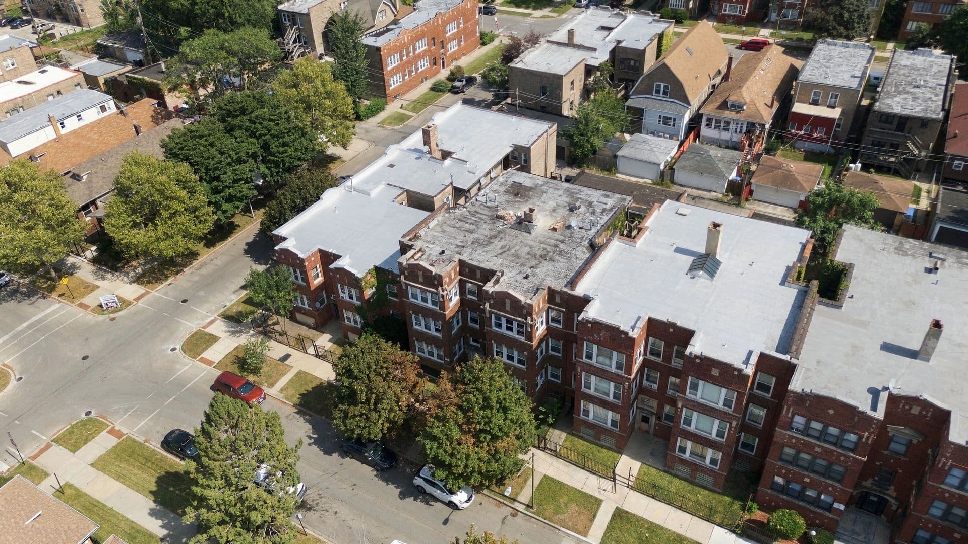 Chicago Apartment: 8007 S Carpenter St