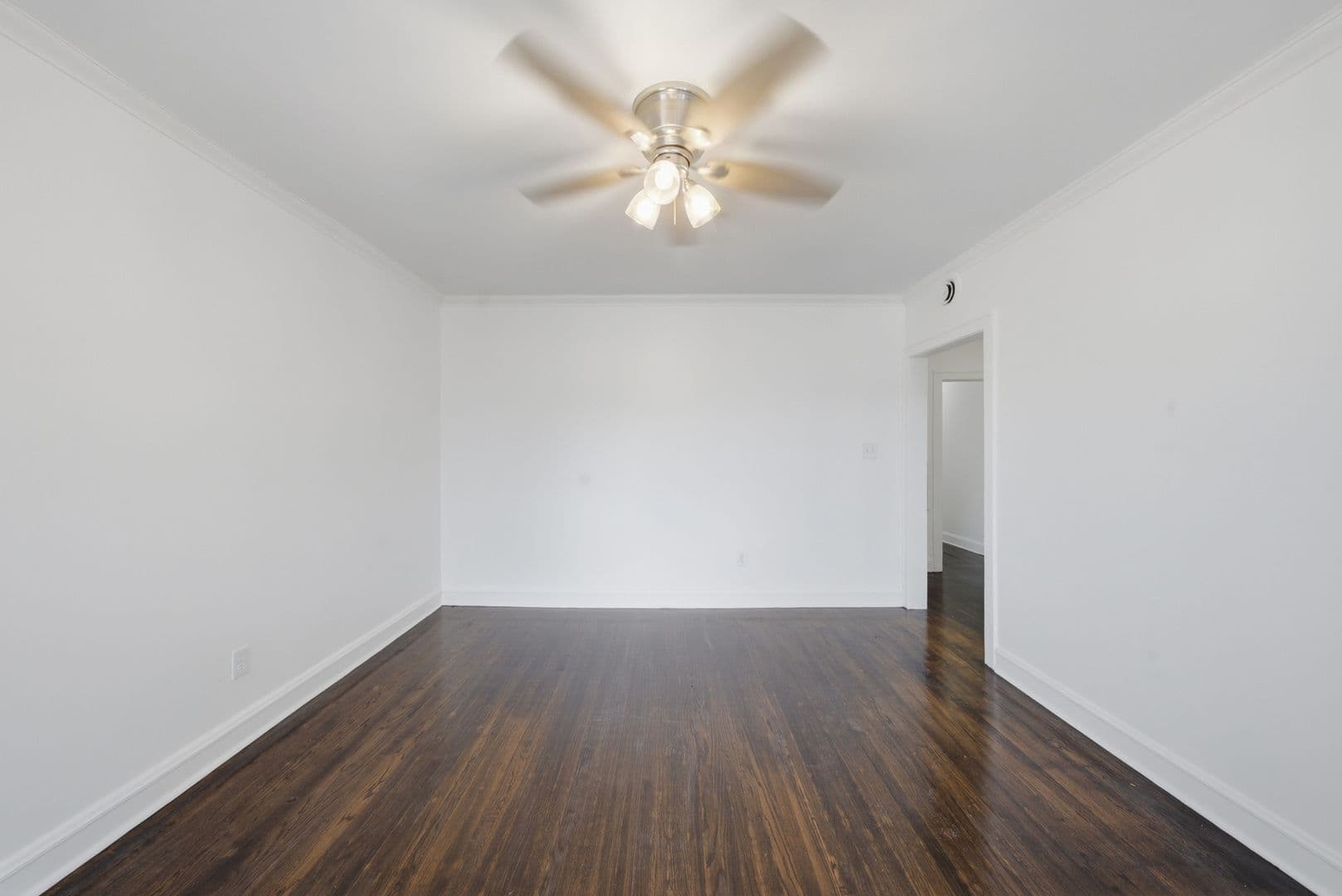Chicago Apartment: 8007 S Carpenter St