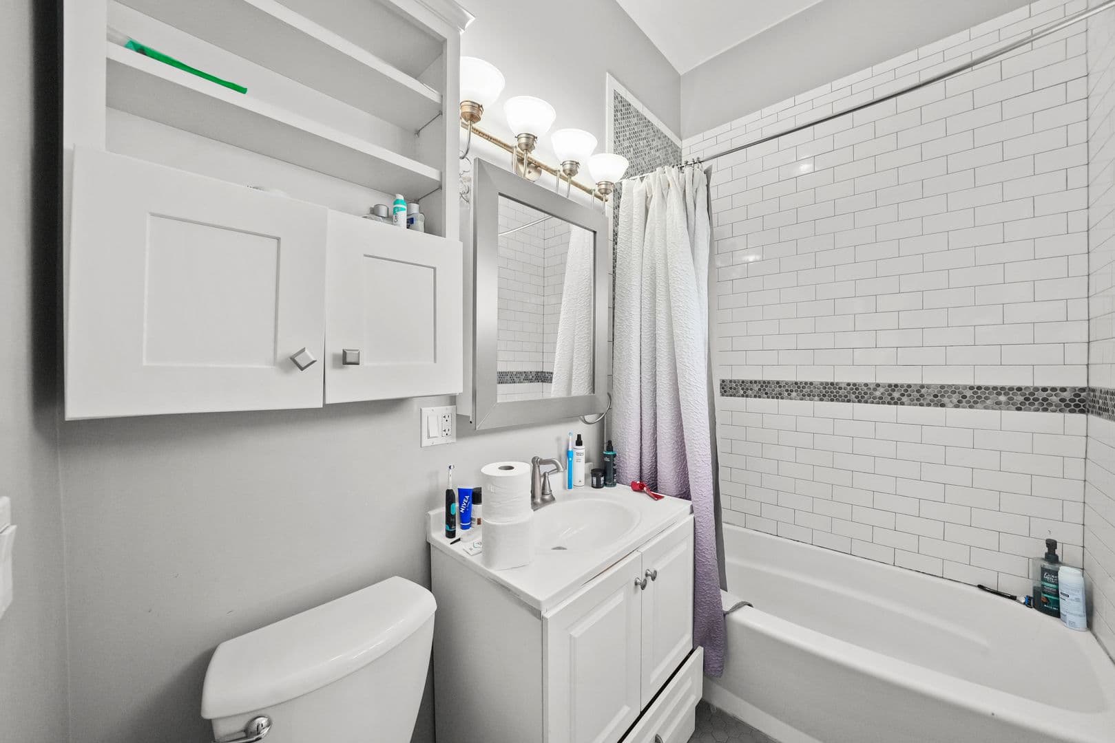 Chicago House: 1307 S Ashland Ave