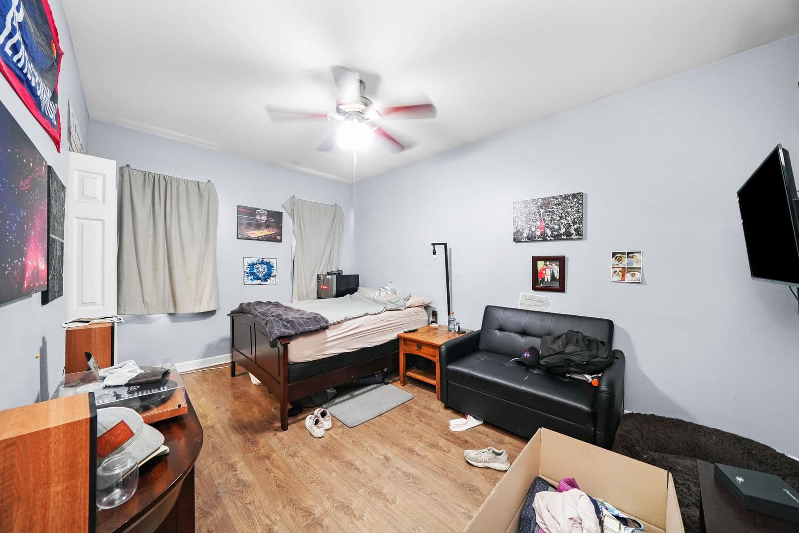 Chicago House: 1307 S Ashland Ave