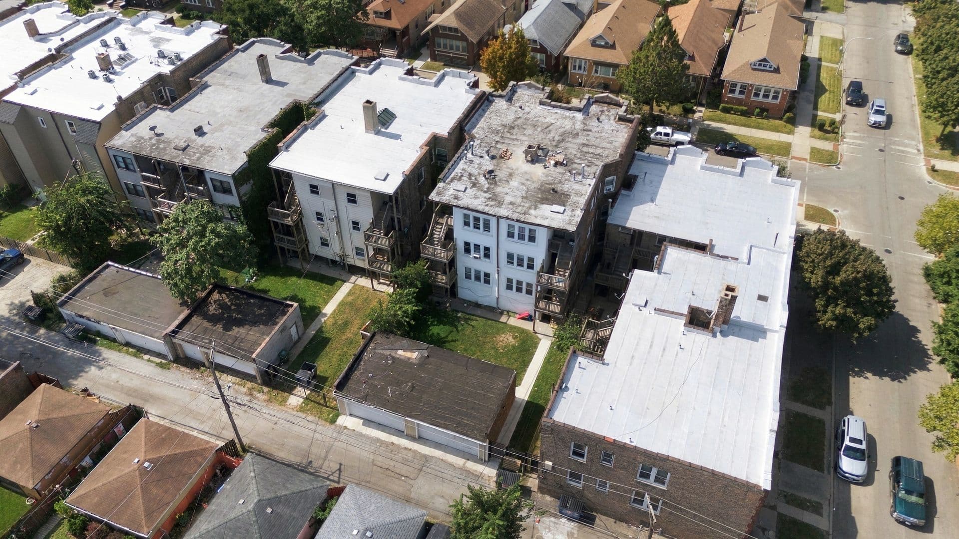 Chicago Apartment: 8007 S Carpenter St