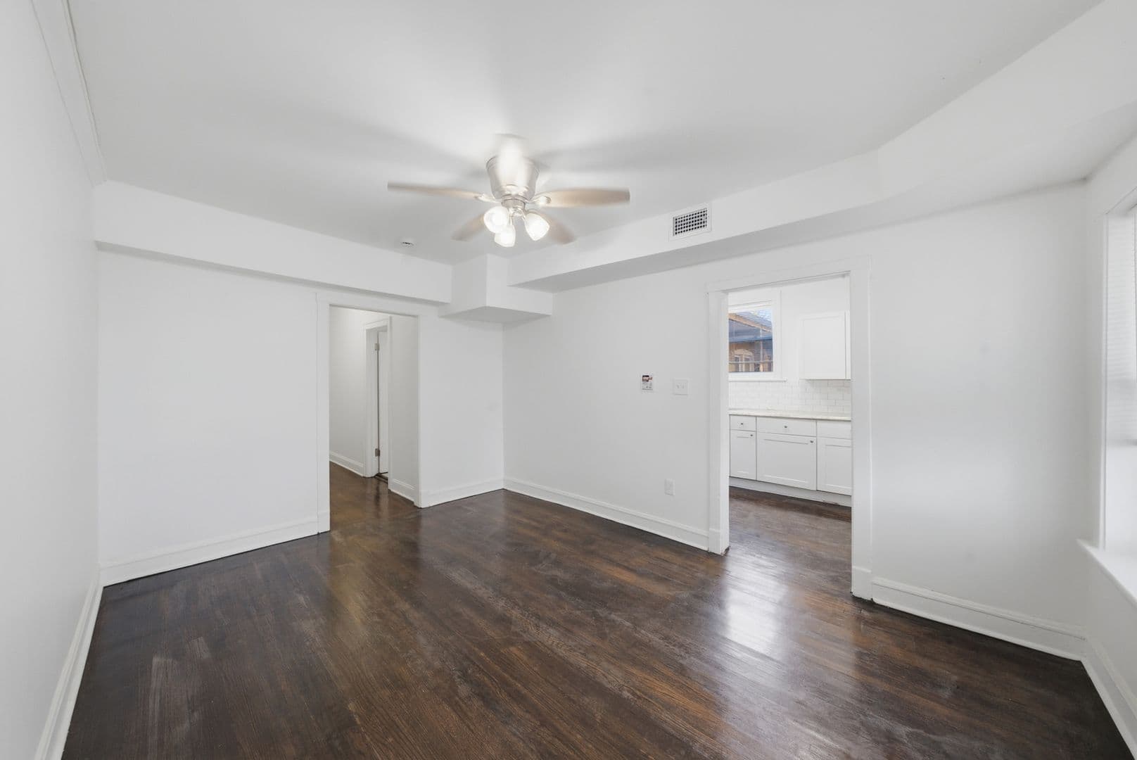 Chicago Apartment: 8007 S Carpenter St