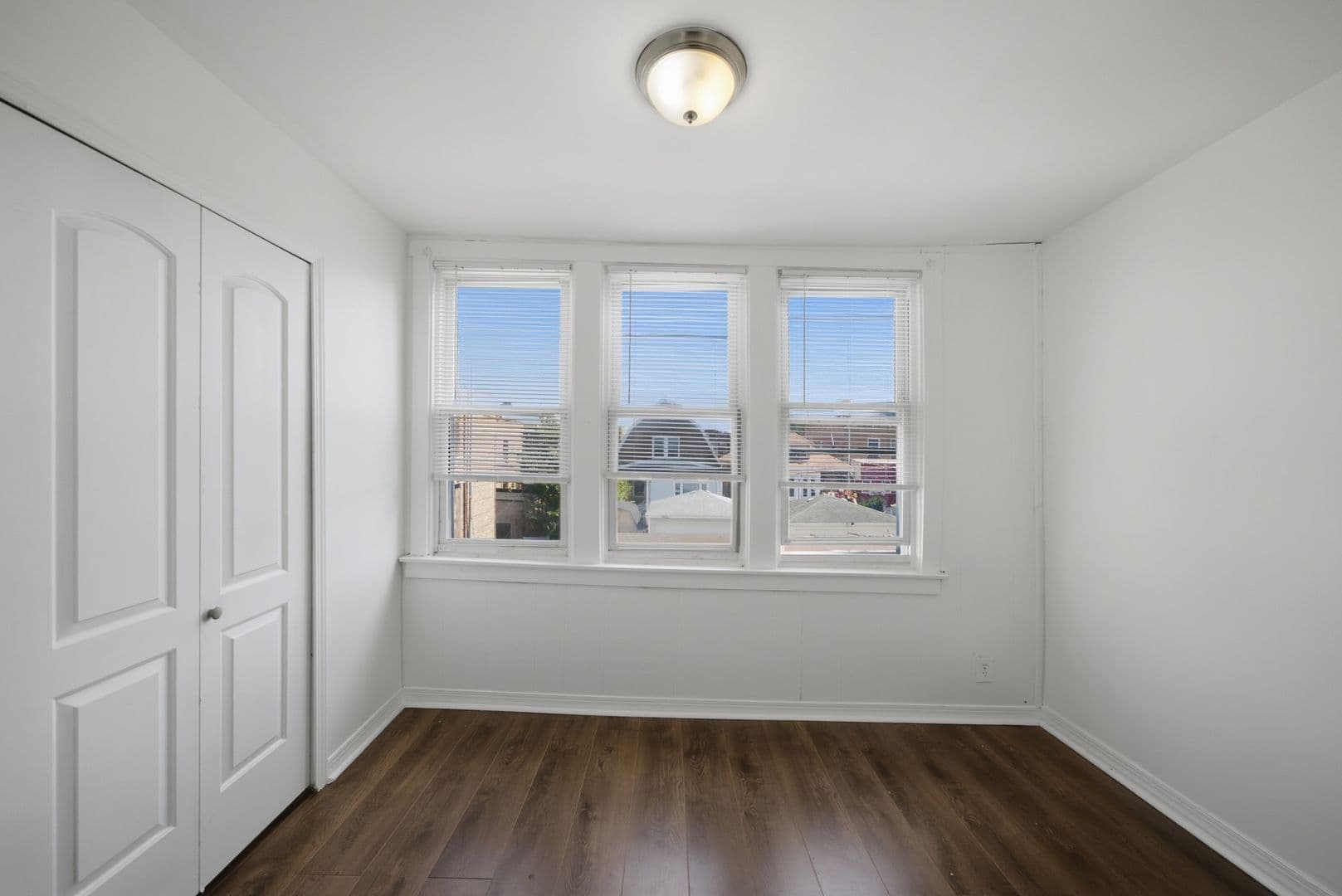 Chicago Apartment: 8007 S Carpenter St