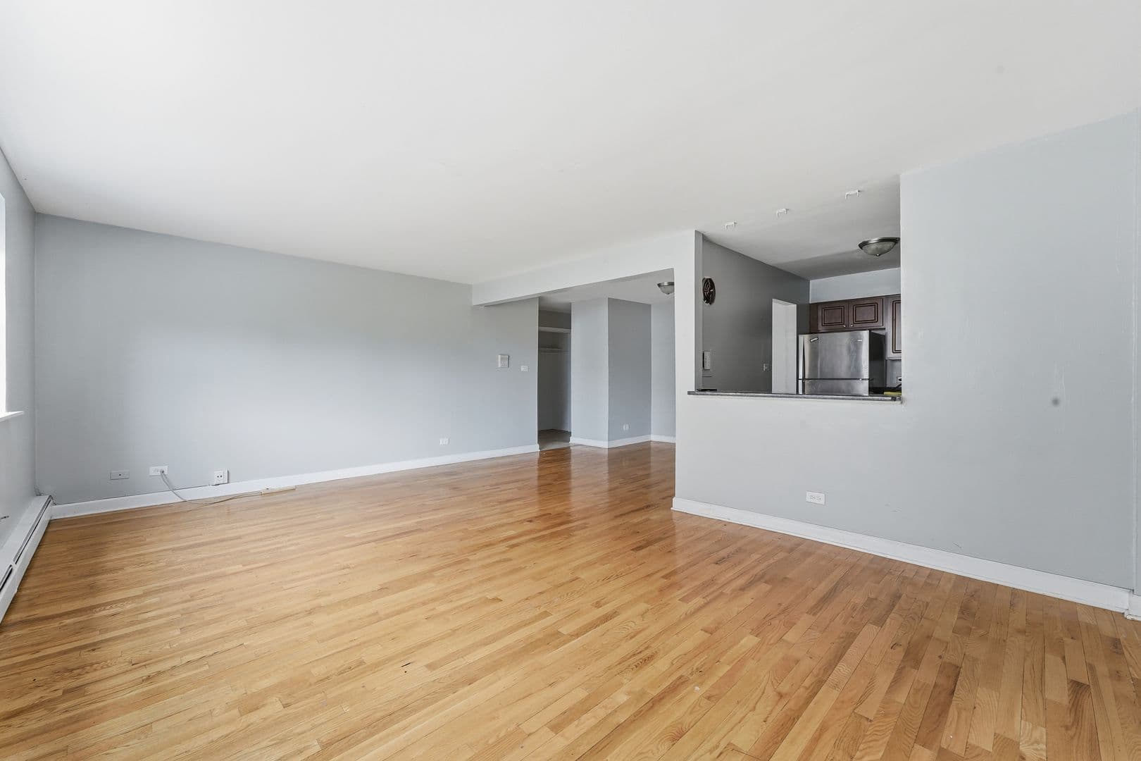 Chicago Apartment: 7801 S South Shore Dr