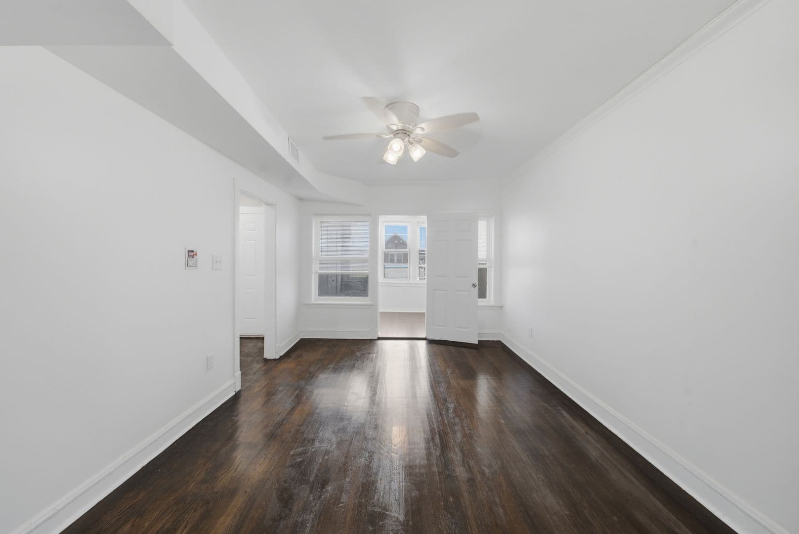 Chicago Apartment: 8007 S Carpenter St