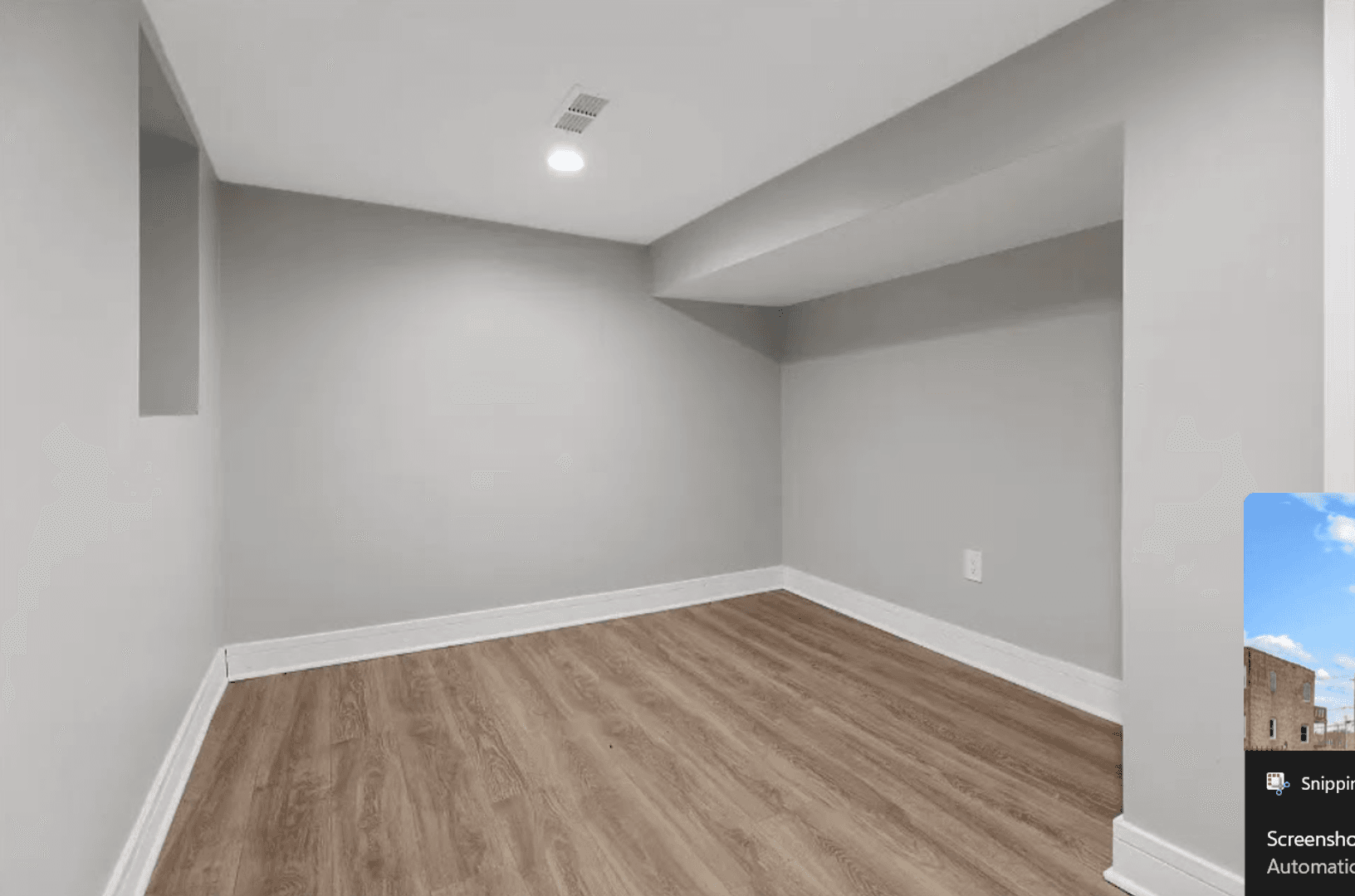 Chicago Apartment: 6618 S Maryland Ave