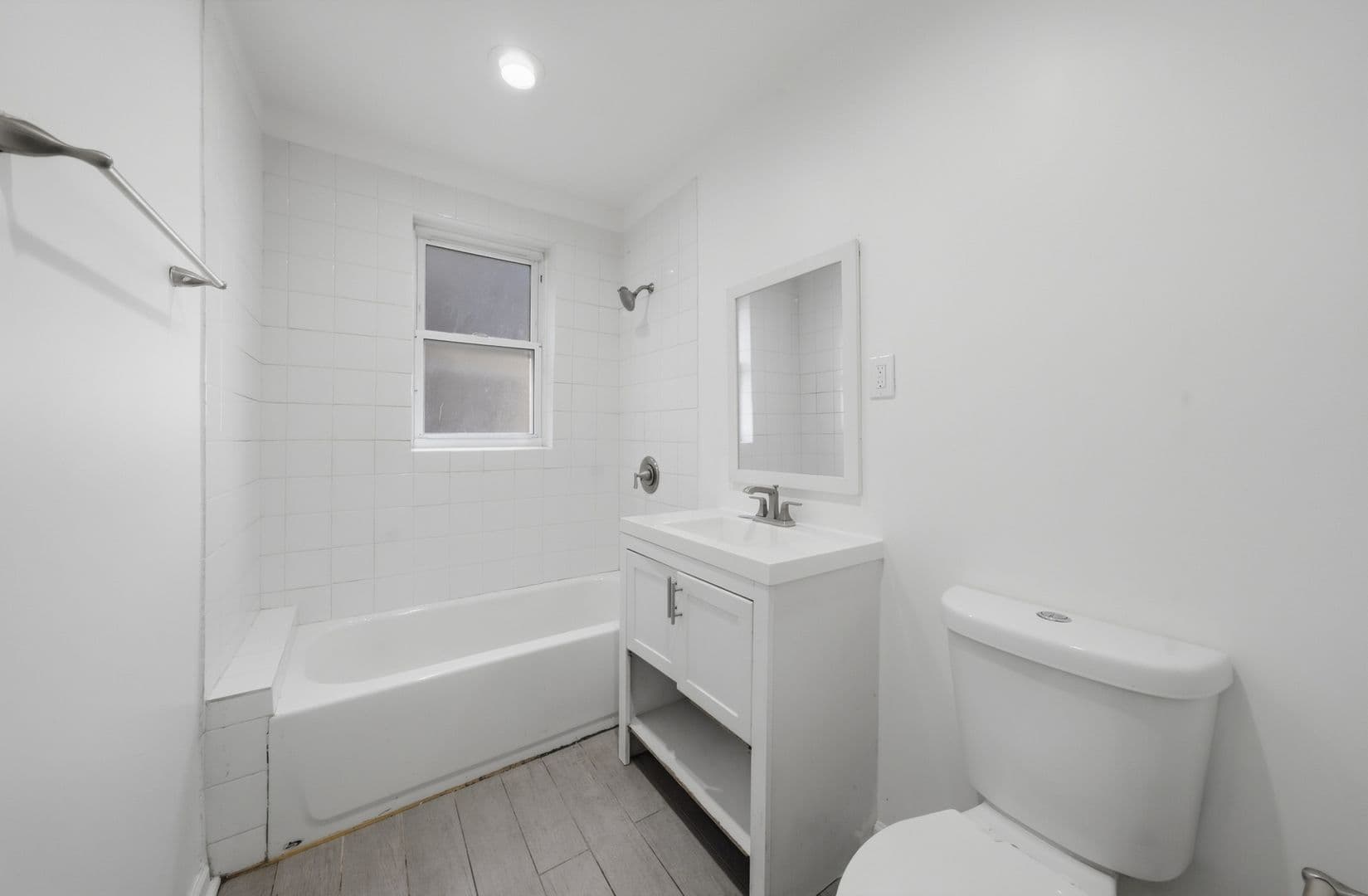 Chicago Apartment: 8007 S Carpenter St