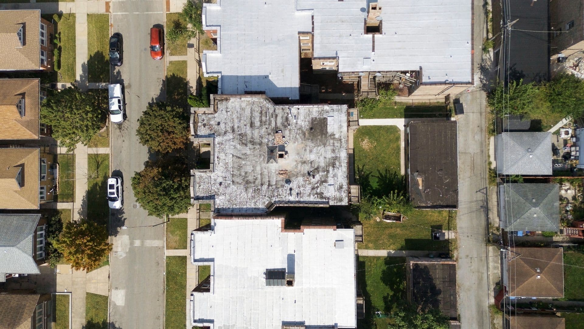 Chicago Apartment: 8007 S Carpenter St