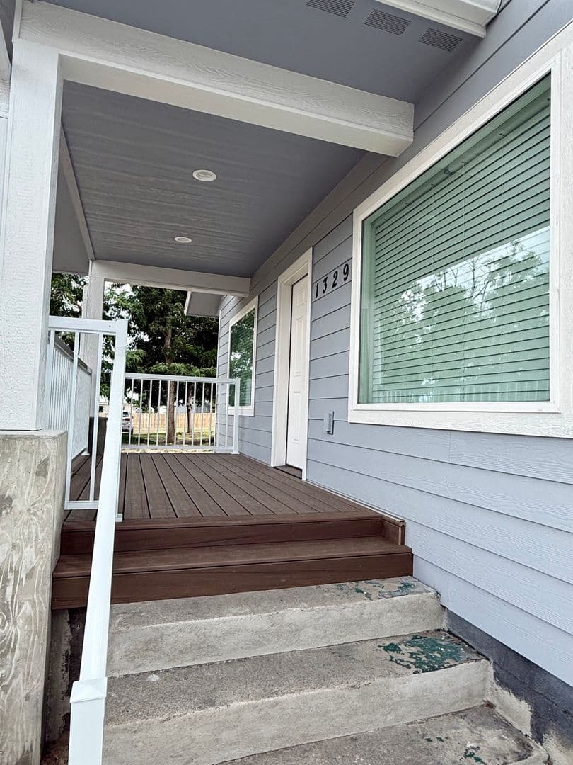 Clarkston House: 1329 Elm Street