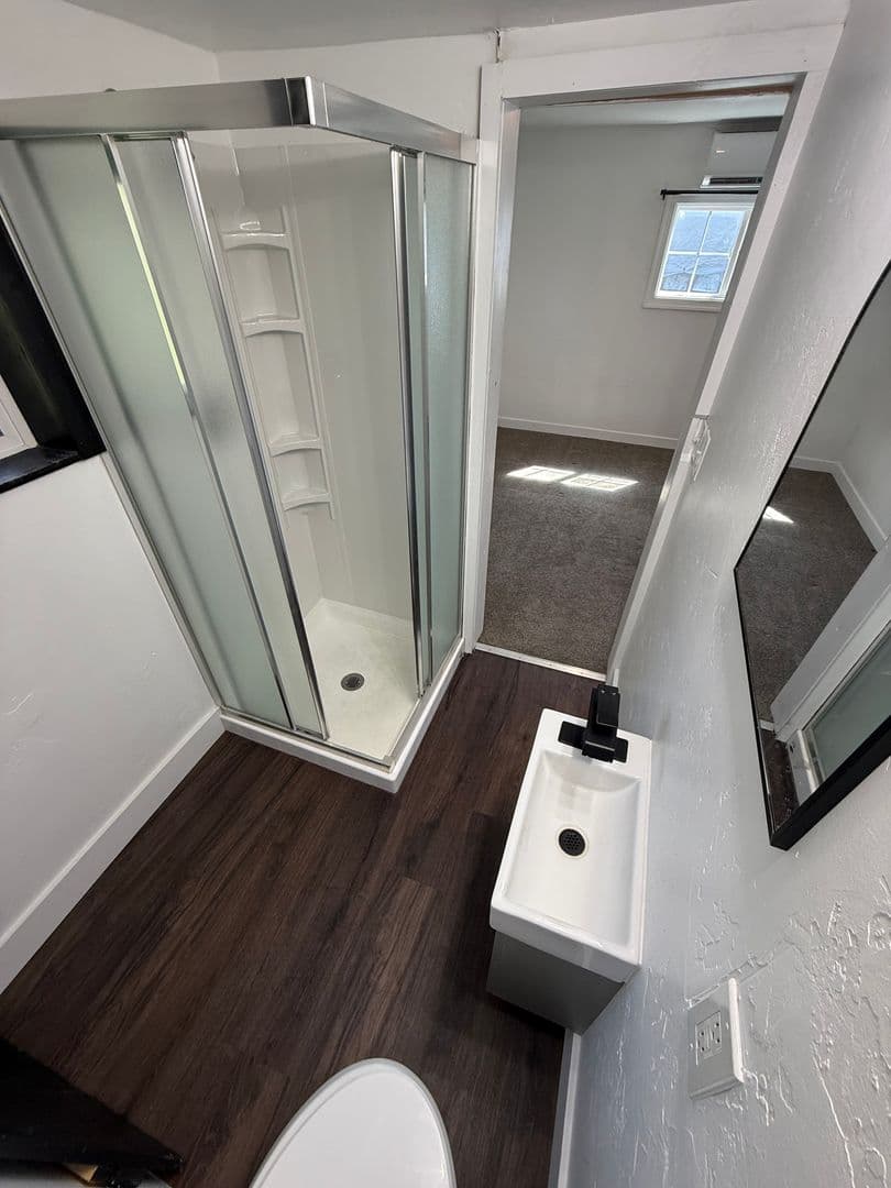 Clarkston House: 517 1/2 12th St - Studio