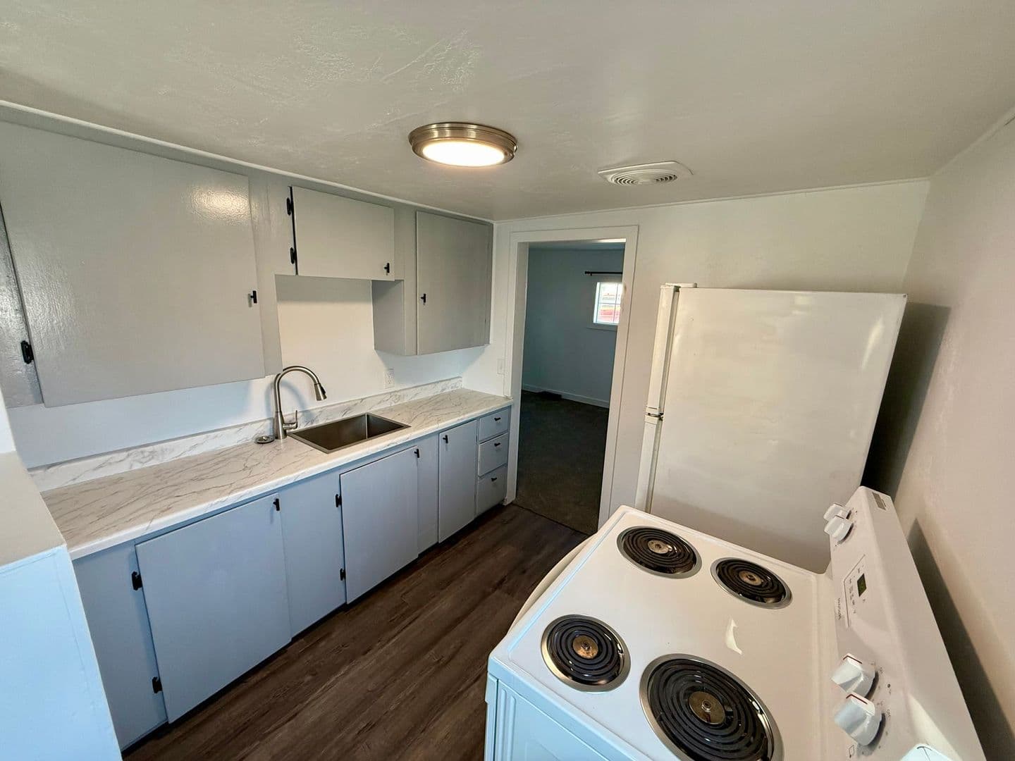 Clarkston House: 517 1/2 12th St - Studio