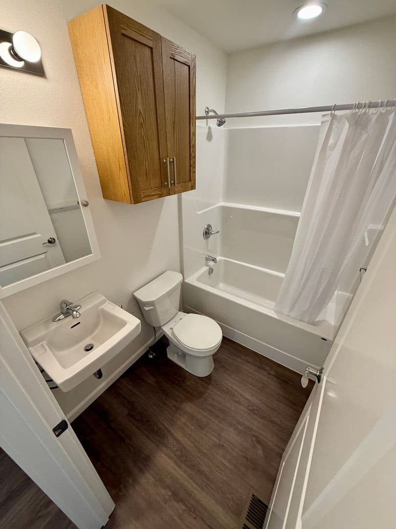 Clarkston House: 1329 Elm Street