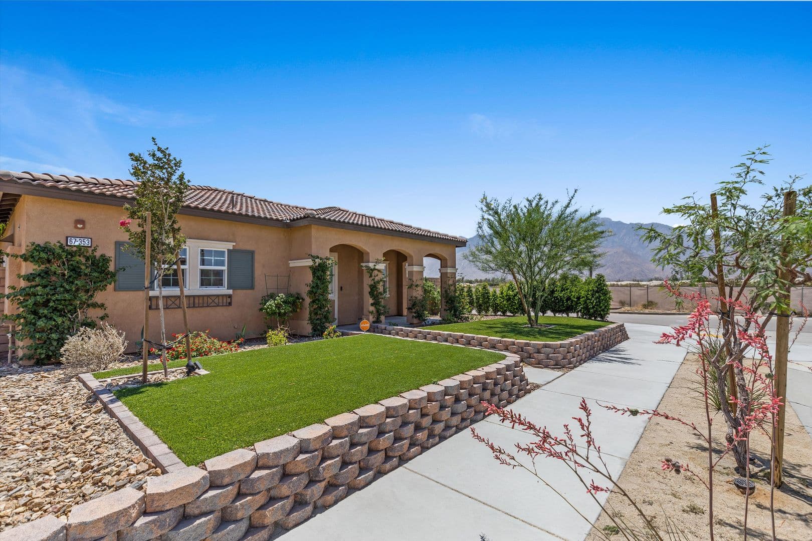 Catheral City House: 67353 Rio Naches Rd