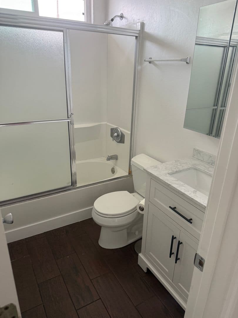 Lakeside Apartment: 12628 Laurel St