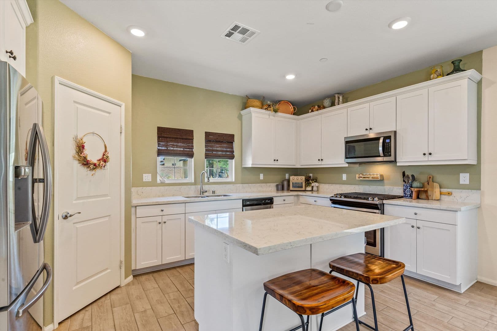 Catheral City House: 67353 Rio Naches Rd