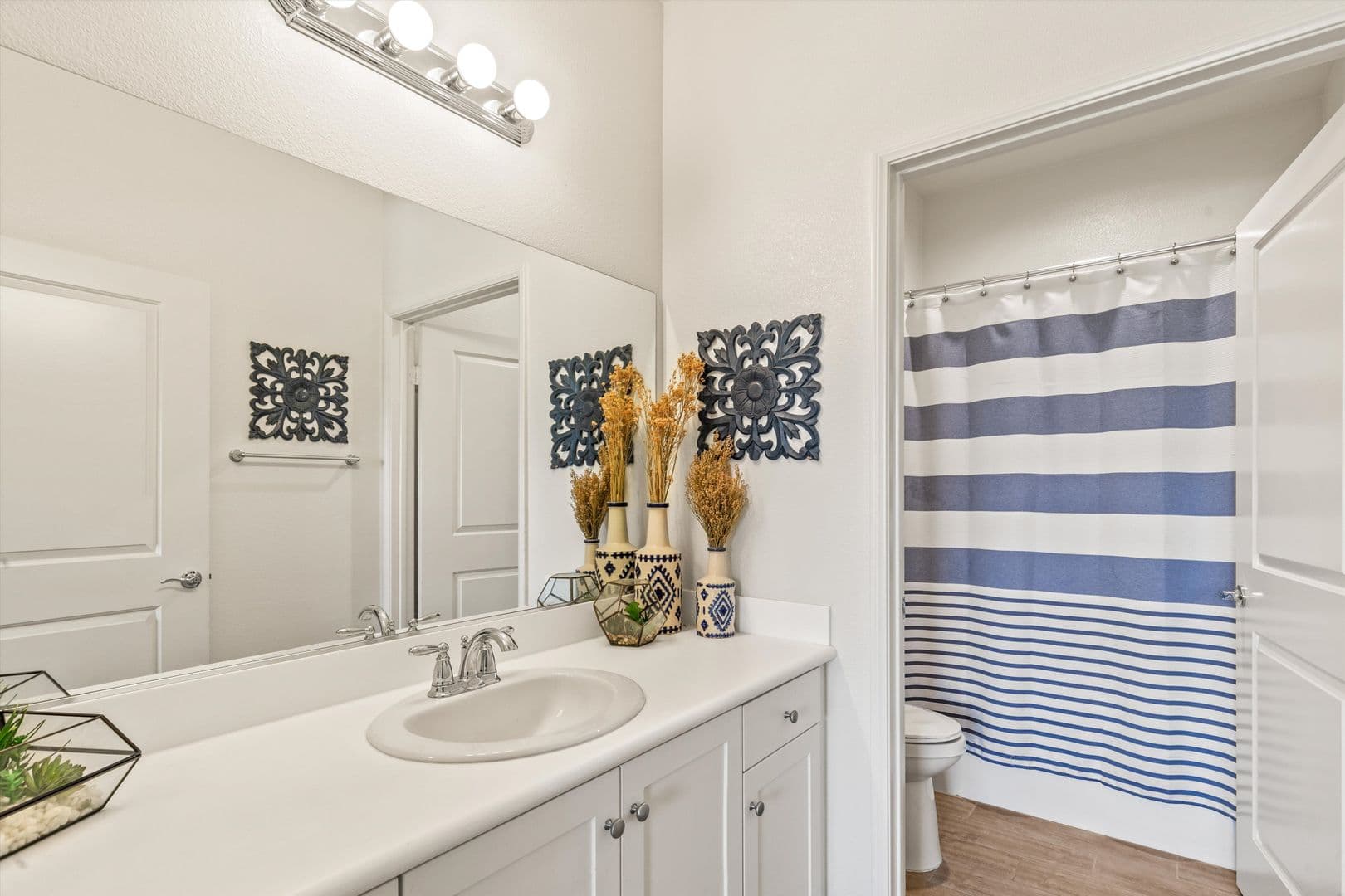 Catheral City House: 67353 Rio Naches Rd
