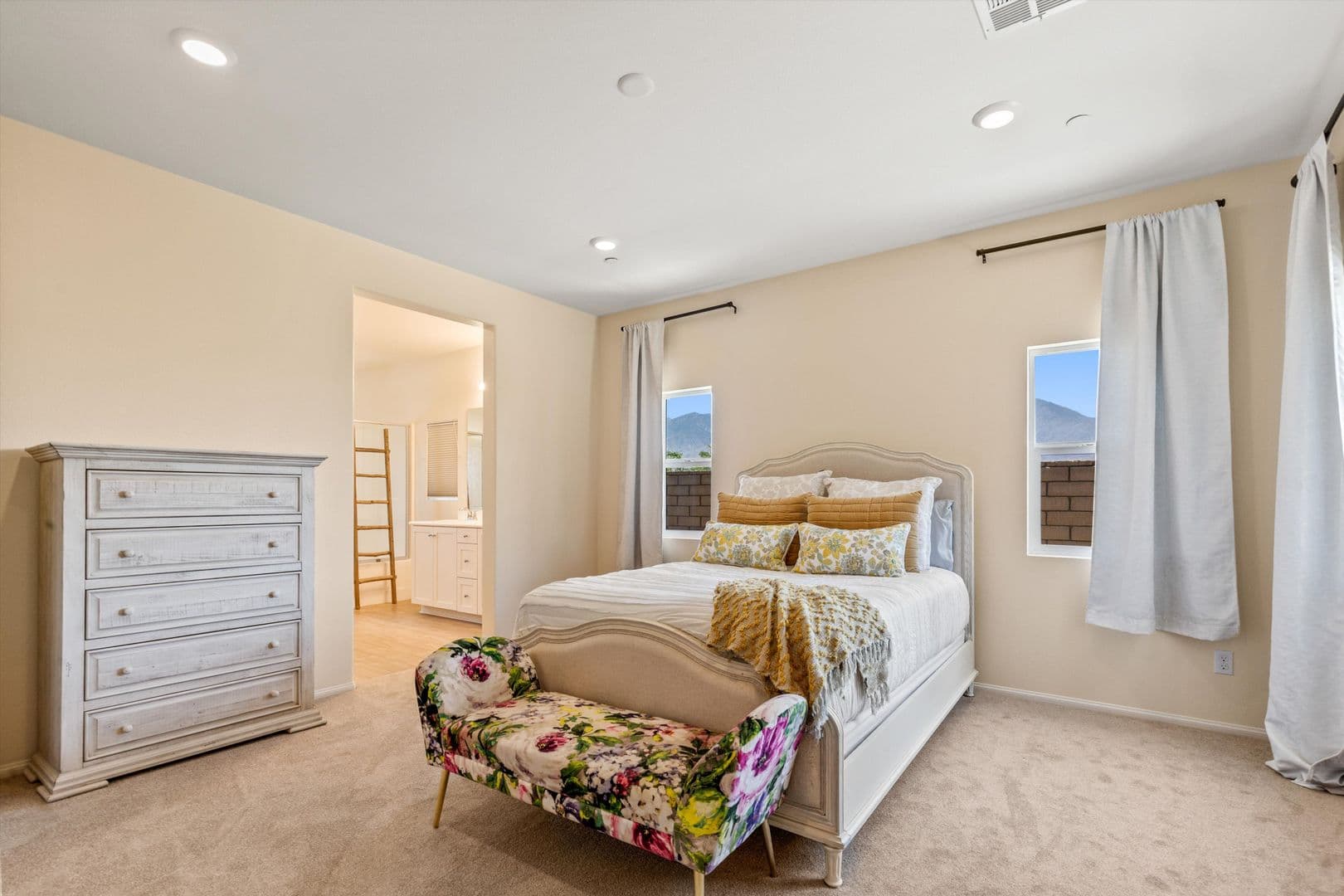 Catheral City House: 67353 Rio Naches Rd