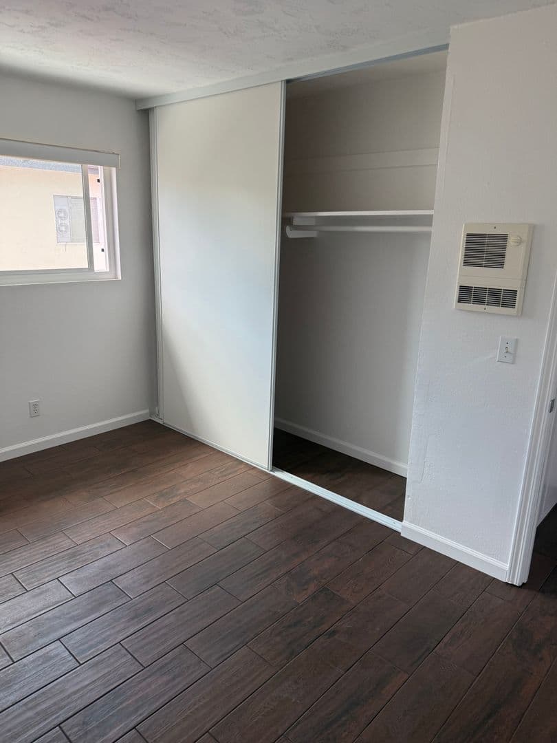 Lakeside Apartment: 12628 Laurel St
