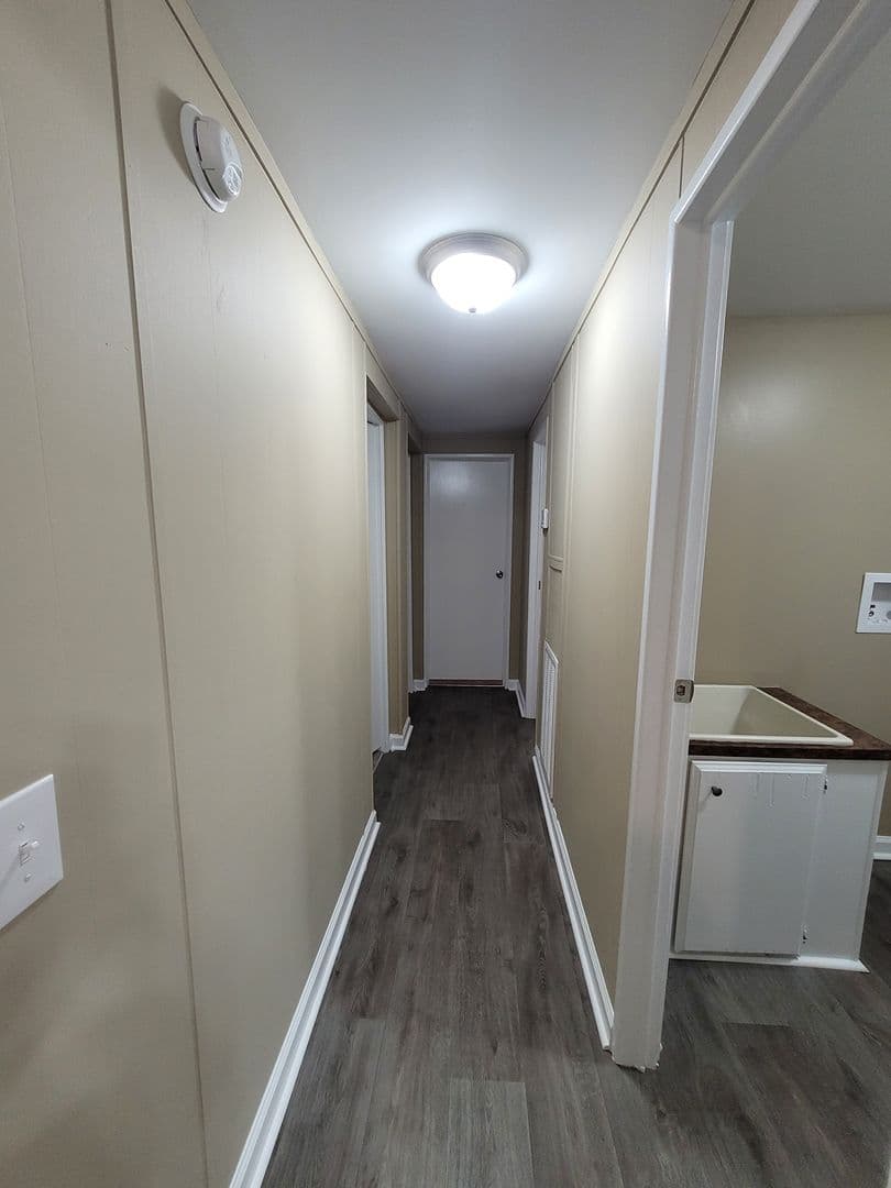 Hartwell House: 462 Pineywoods Drive