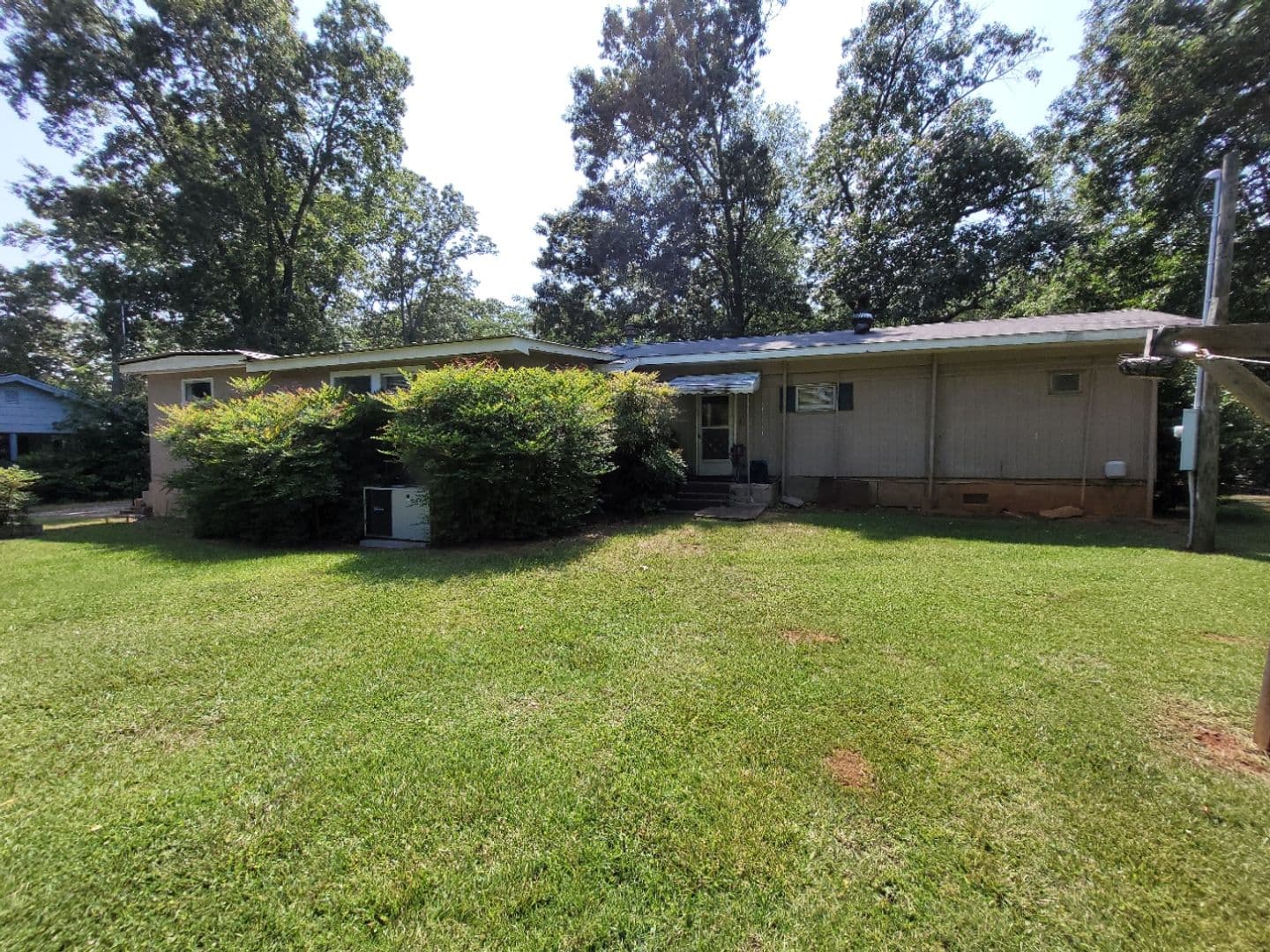 Hartwell Apartment: 156 Norman Road