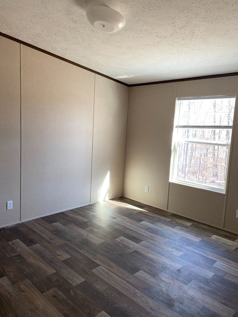 Colbert Apartment: 174 Valley Road