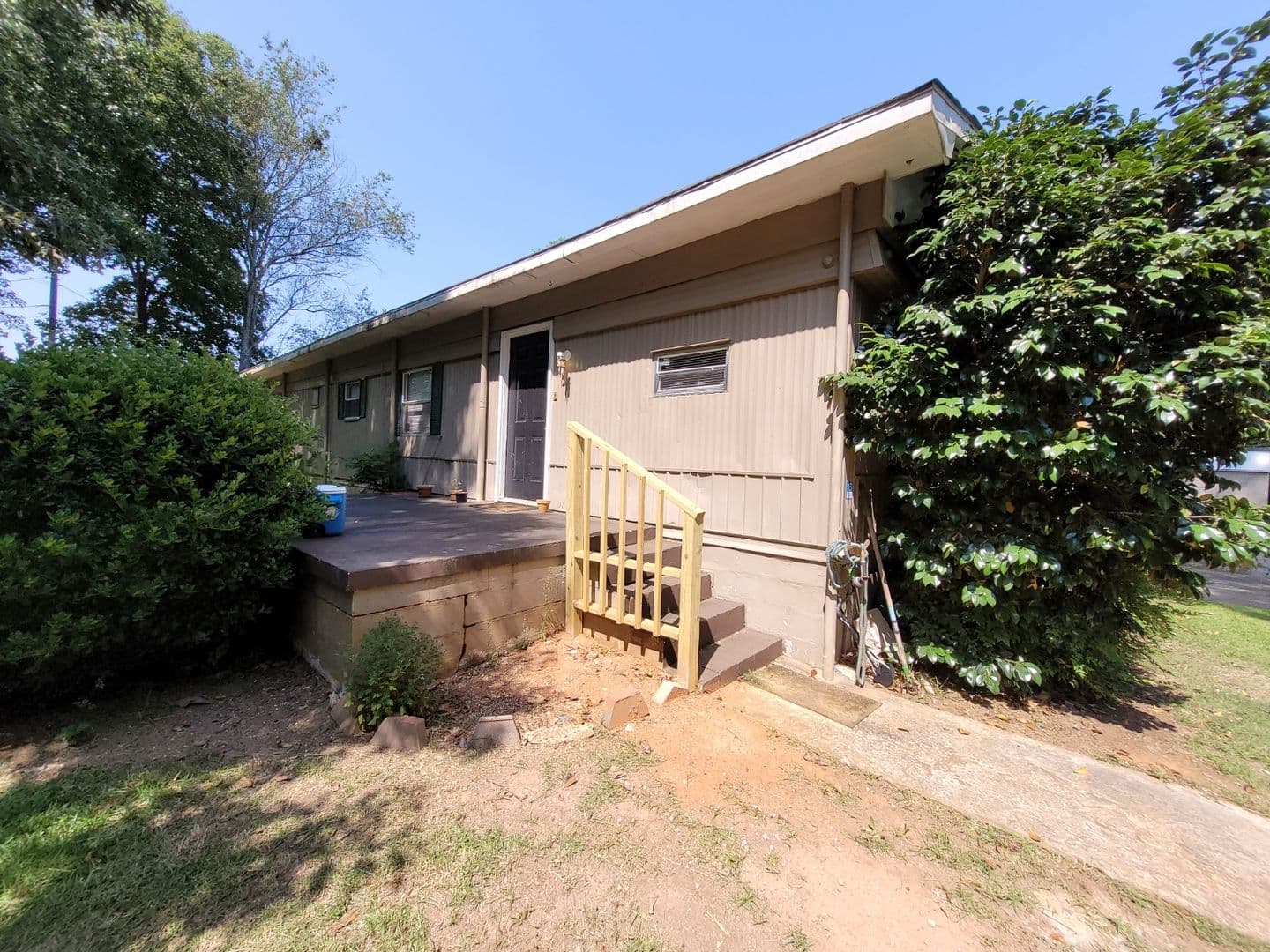 Hartwell Apartment: 156 Norman Road