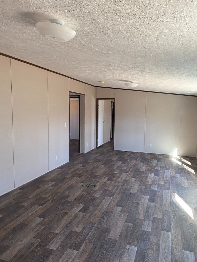 Colbert Apartment: 174 Valley Road