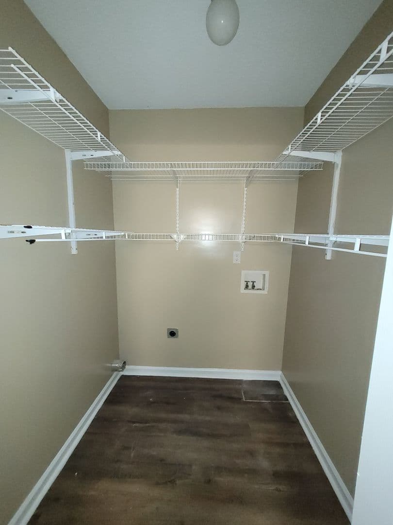Danielsville Apartment: 70 Hwy 98 East 1