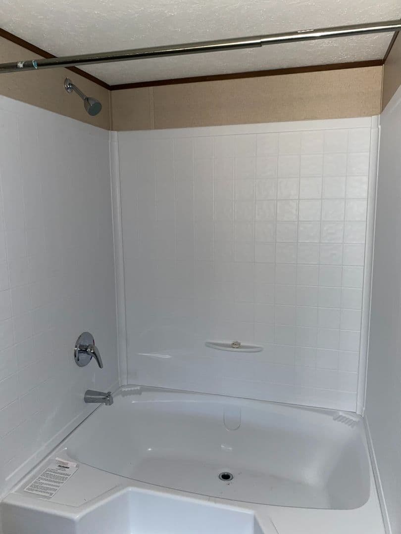Colbert Apartment: 174 Valley Road