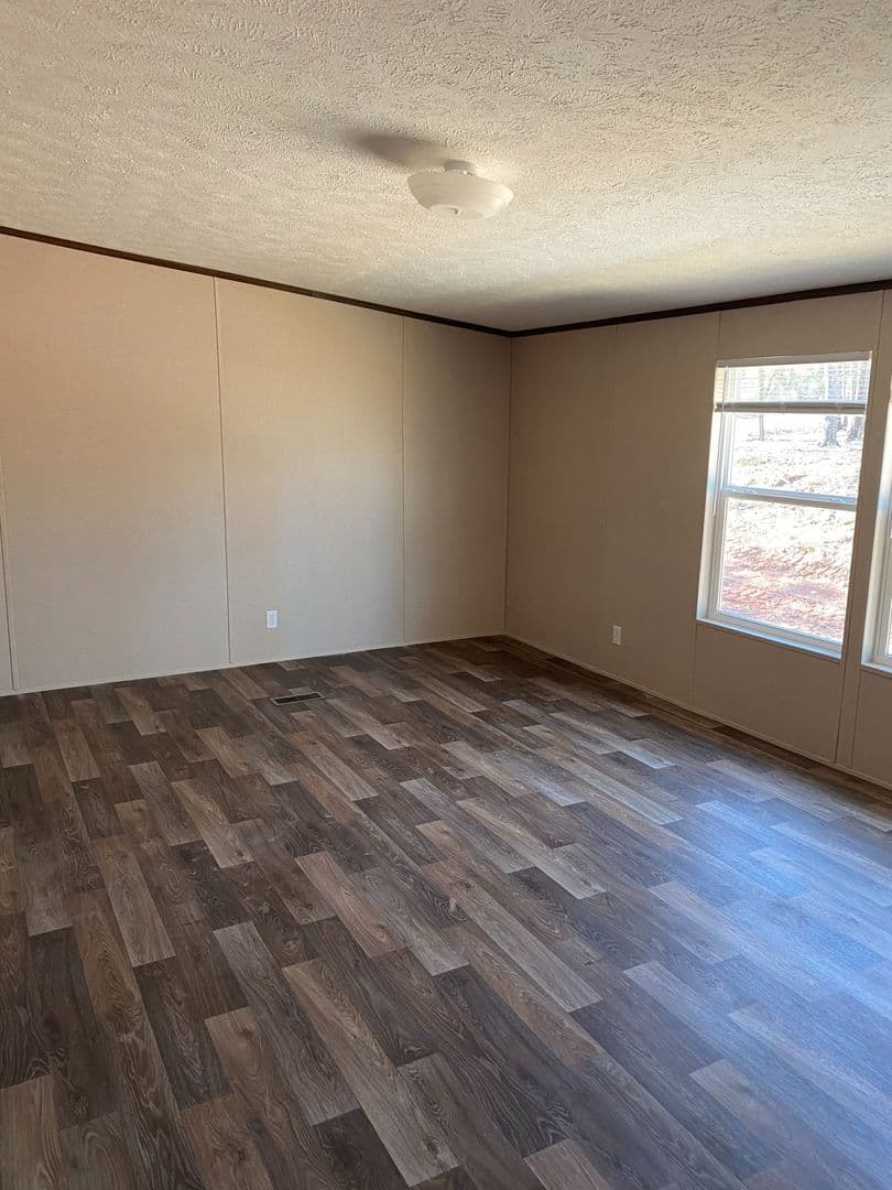 Colbert Apartment: 174 Valley Road