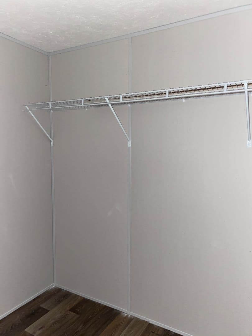 Colbert Apartment: 174 Valley Road