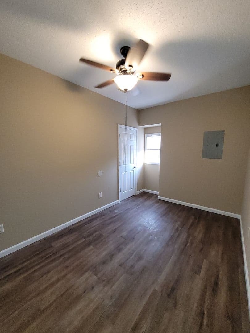 Danielsville Apartment: 70 Hwy 98 East 1