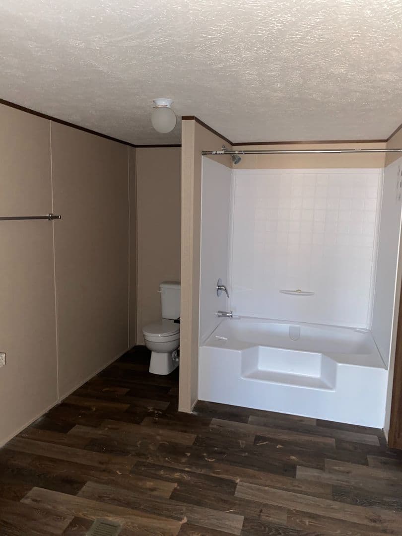 Colbert Apartment: 174 Valley Road