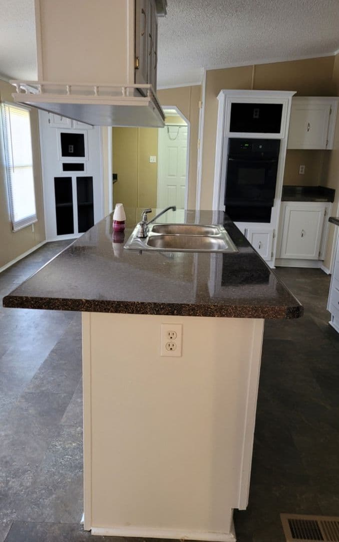 Colbert Apartment: 3355 Hardman Morris Road