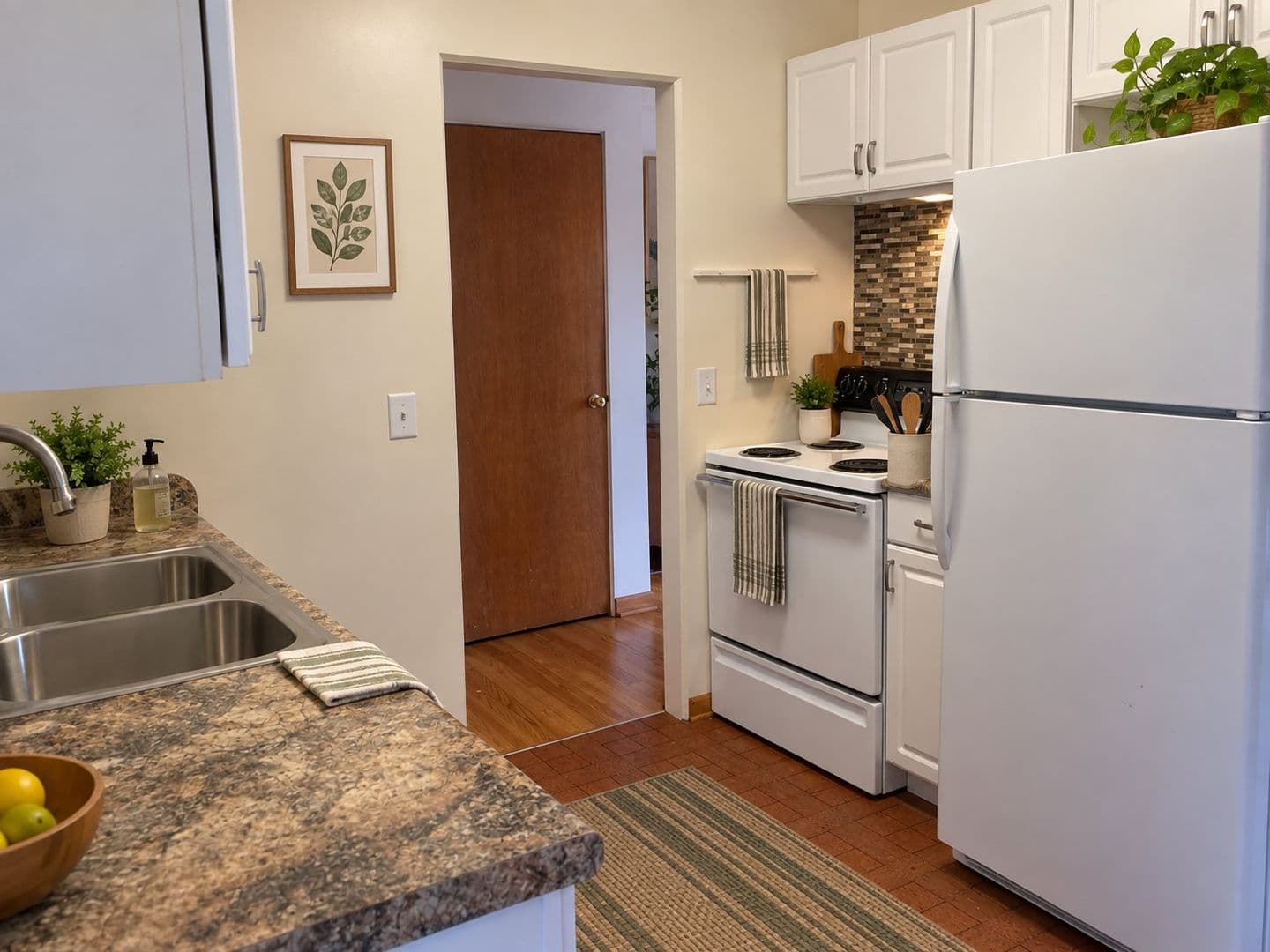 Madison Apartment: 4917 Ascot Ln