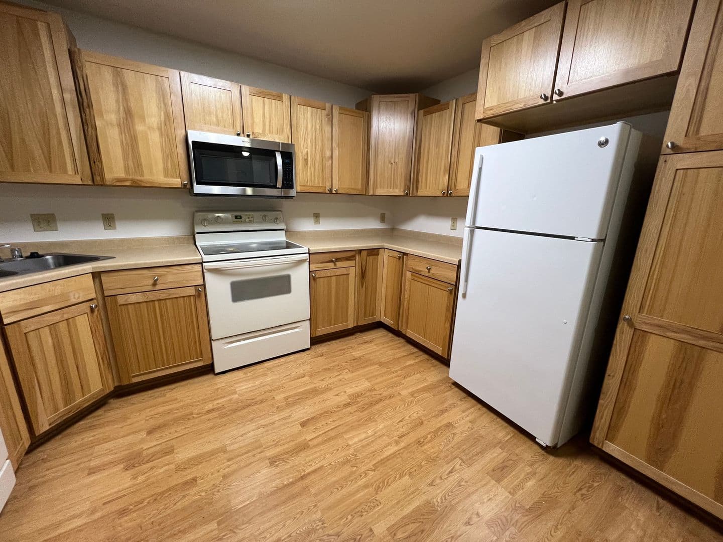 McFarland Apartment: 5600 Lexington Street