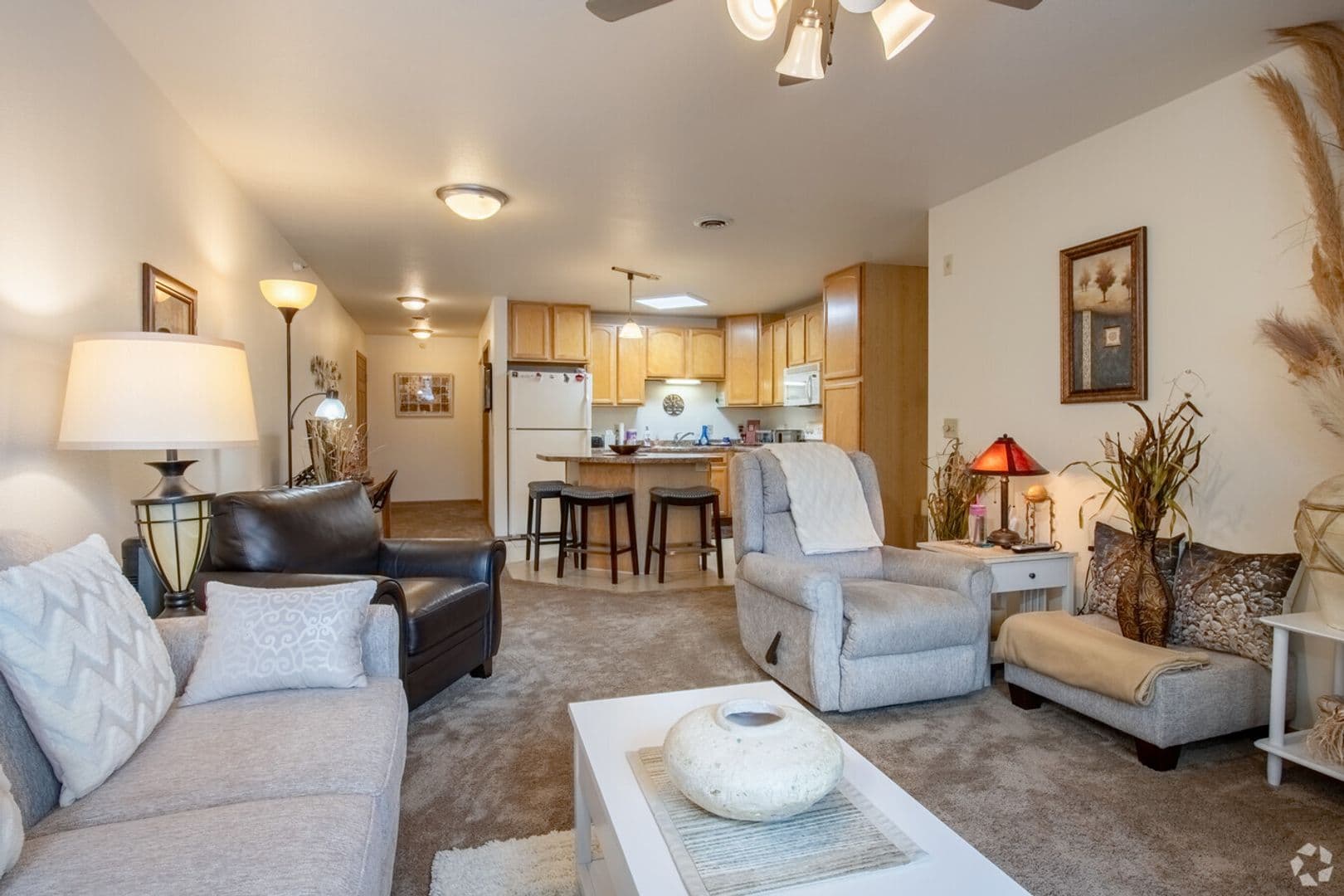McFarland Apartment: 5600 Lexington Street