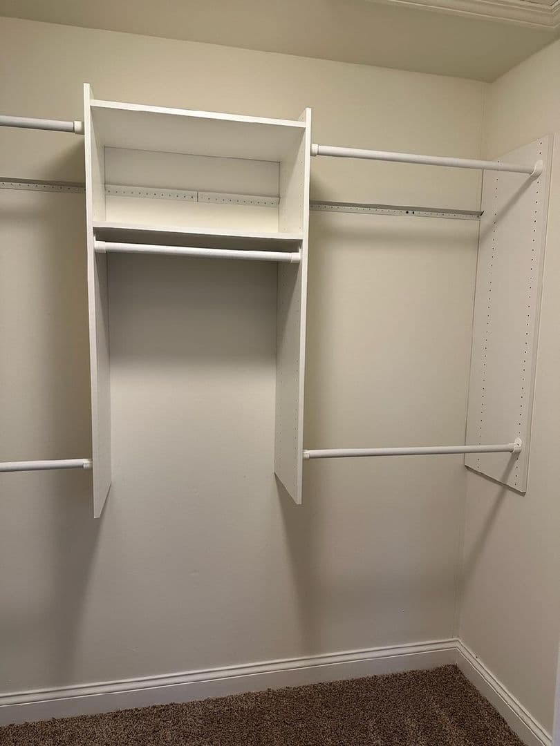 Middleton Apartment: 7506-7523 Rohlich Court