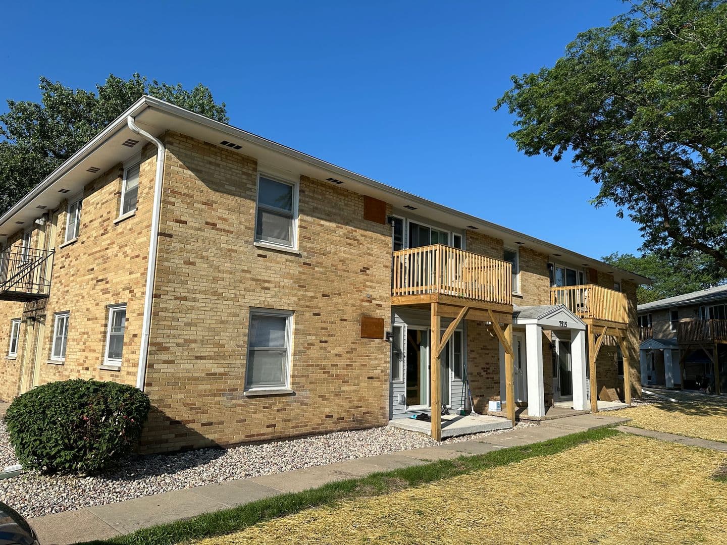 Middleton Apartment: 7506-7523 Rohlich Court