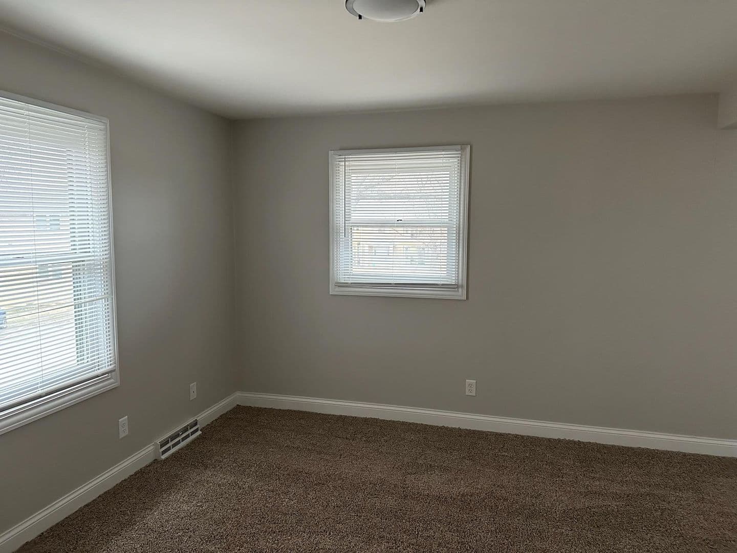 Middleton Apartment: 7506-7523 Rohlich Court