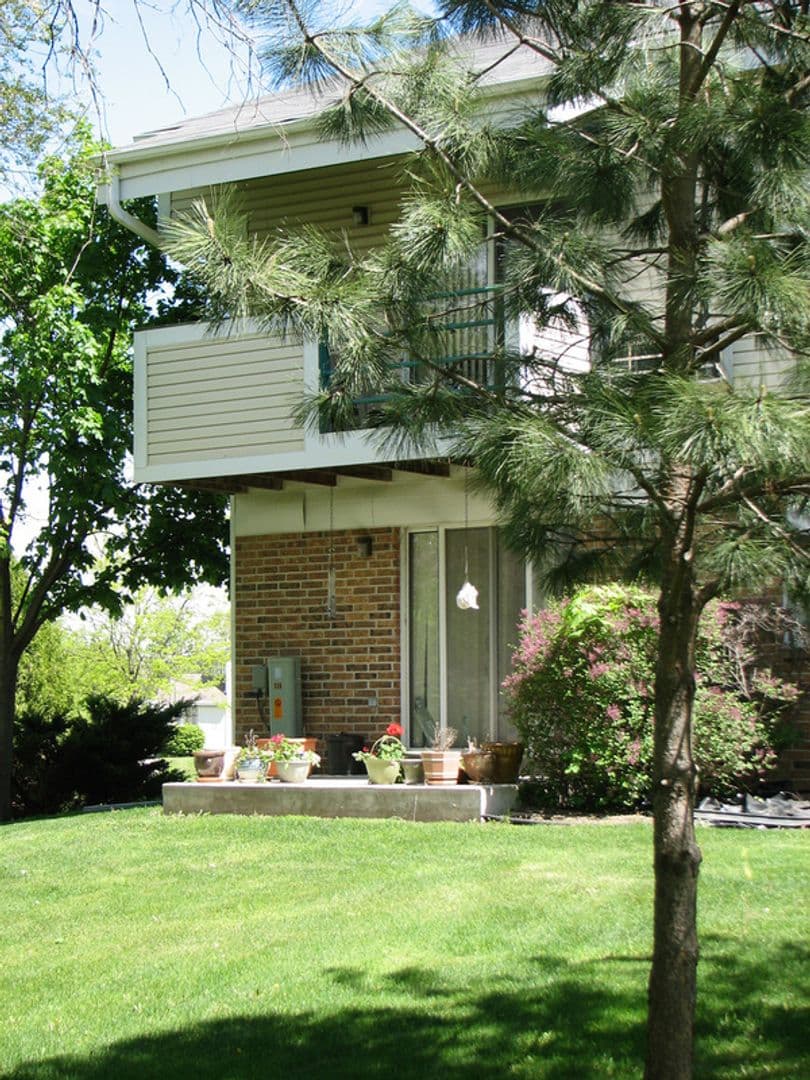 Stoughton Apartment: 335-336 Olson Court